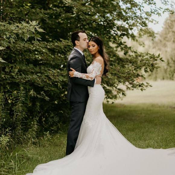 Meet your Posher, Faranaz - Picture 1 of 1